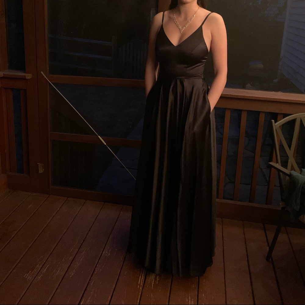 Black silk dress WITH POCKETS and a leg slit
